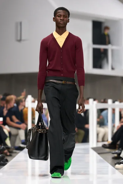 Look 8